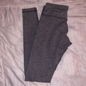 grey lululemon wunder under size 6